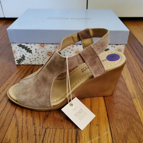 Sophia Milano Shoes - Last 1! NIB Sophia Milano sandal leather wedge NEW